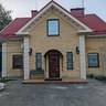 Фото к отзыву: фасад дома с декором