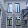 Фото к отзыву: фасад дома с декором